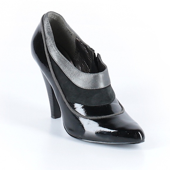 Bakers Shoes - Bakers black patent suede silver ankle boots 7M Bakers Shoes - Bakers black patent suede silver ankle boots 7M